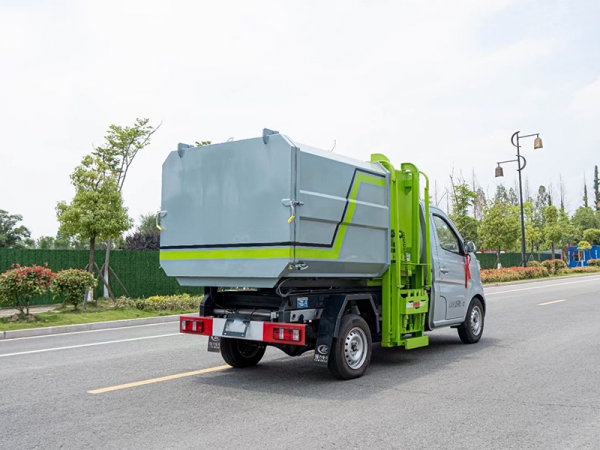 長安3方掛桶垃圾車