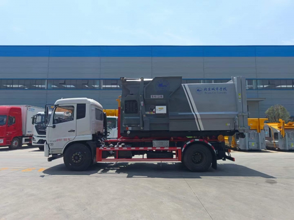 東風(fēng)天錦12方勾臂套臂垃圾車