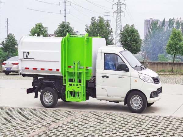 福田祥菱4方藍牌掛桶垃圾車