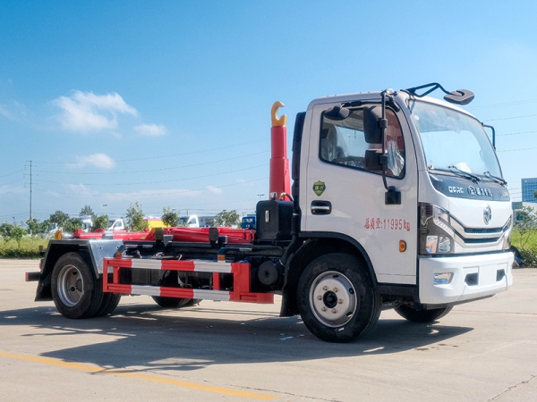 東風(fēng)大多利卡7方勾臂垃圾車