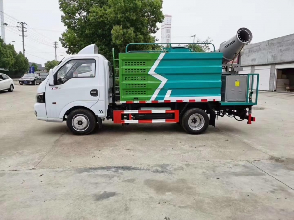 東風(fēng)途逸2.5方多功能抑塵車