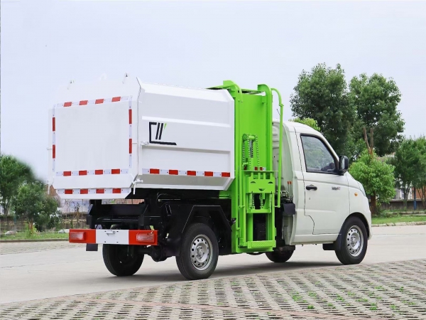 福田祥菱4方藍牌掛桶垃圾車