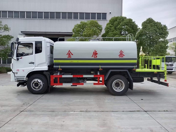 東風福瑞卡12噸灑水車
