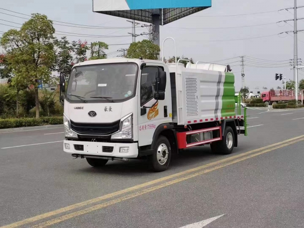 重汽豪曼藍牌抑塵車