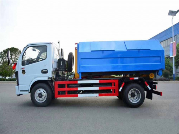 東風D6 勾臂垃圾車（5方）