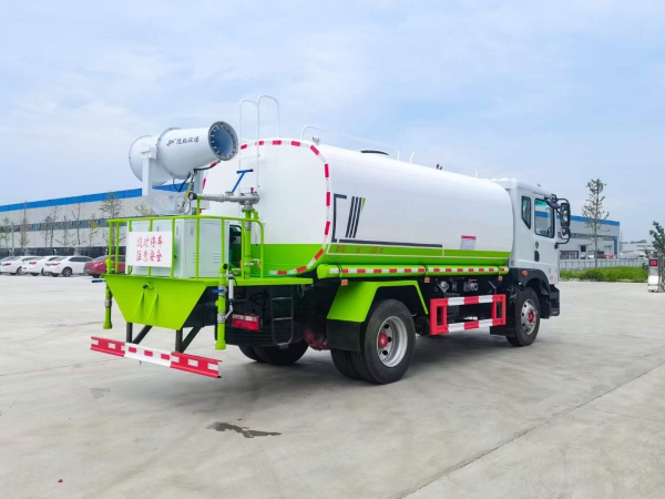 東風(fēng)D9霧炮車(12-14方)