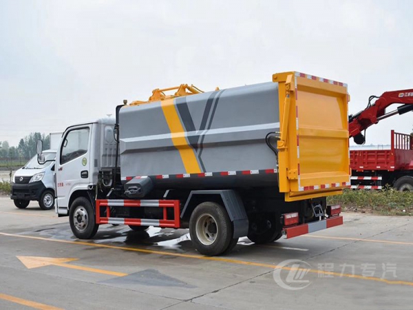  國六7方 藍牌東風(fēng)D6 側(cè)裝壓縮垃圾車