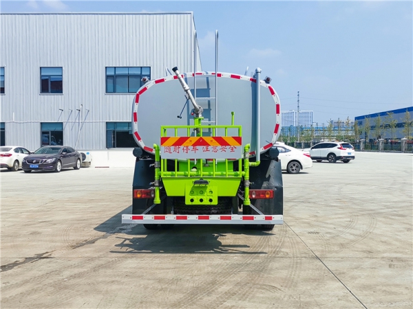 東風(fēng)華神F5灑水車(12噸)