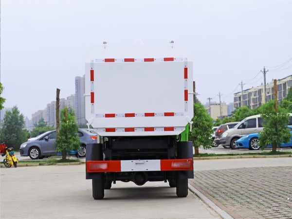 福田祥菱4方藍牌掛桶垃圾車